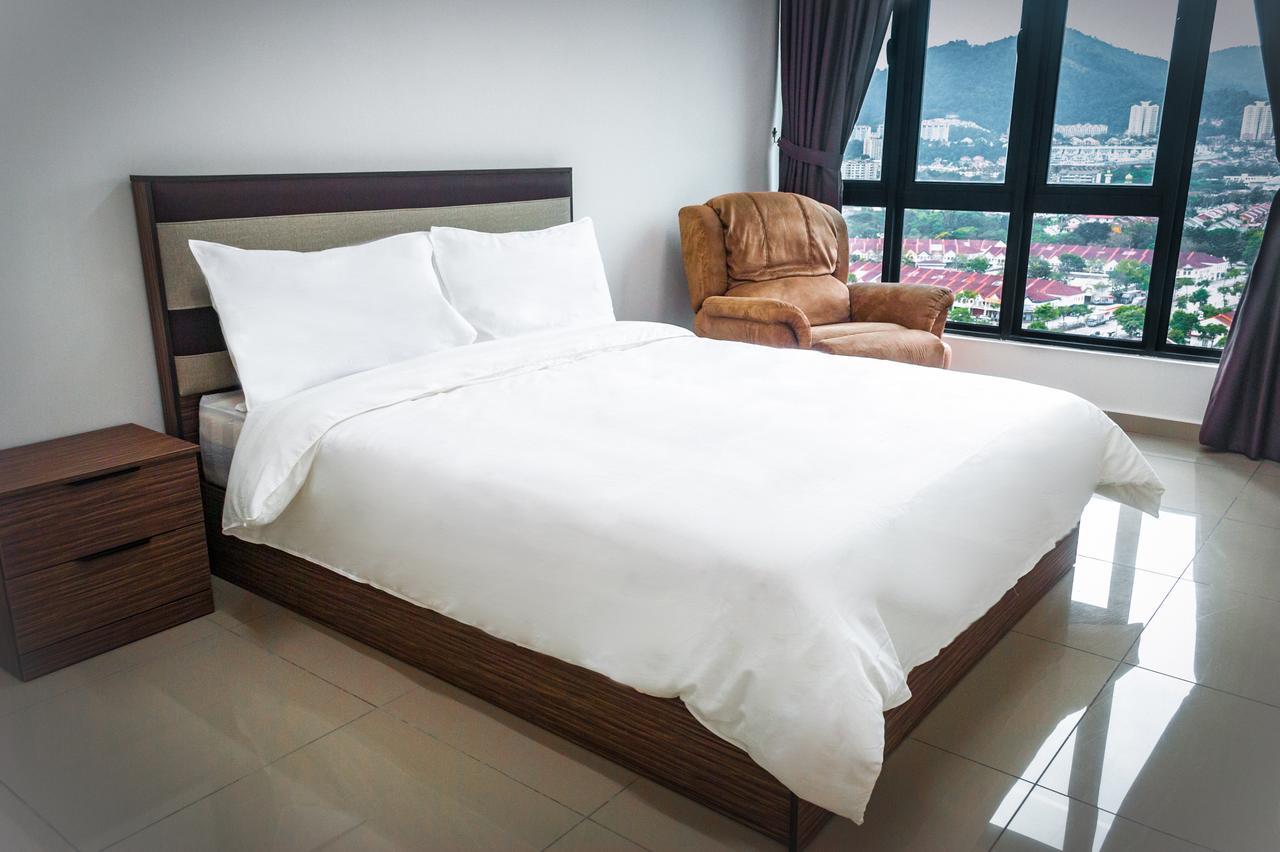 Lazy Traveler'S Suite By D Imperio Homestay George Town Exterior foto